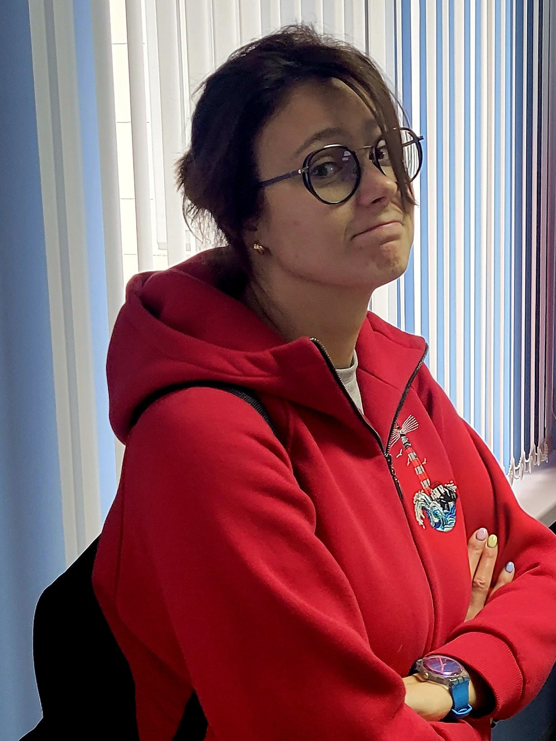 И Даша вроде не скучает. 