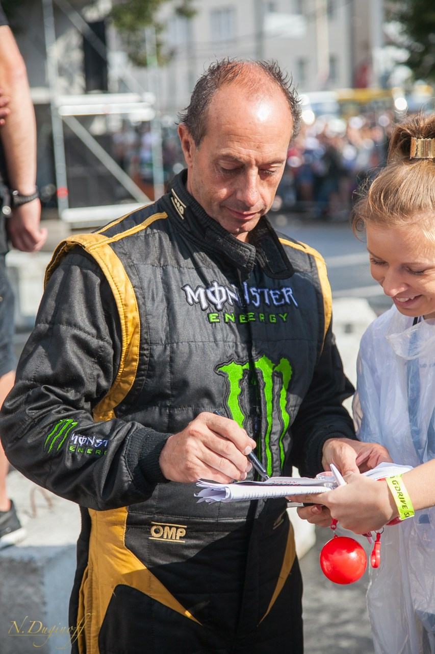 Nissan Nissmo Drive. Профессиональный фотограф Дугинов Николай | Екатеринбург