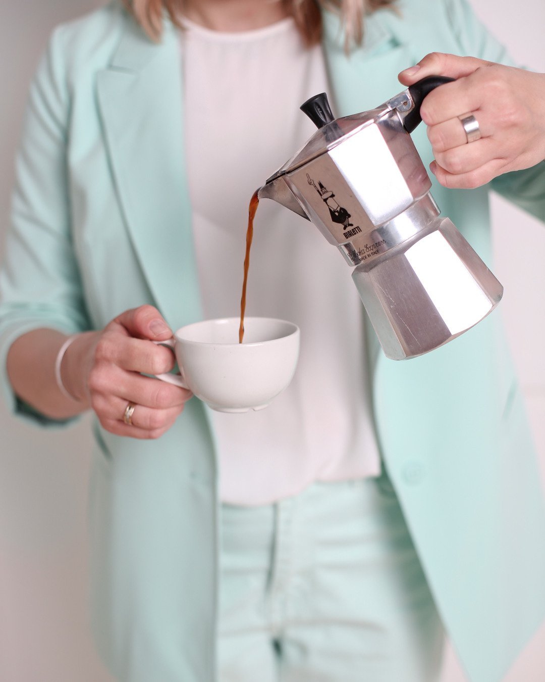 Кондитер, преподаватель, маркетолог. Контент фотограф и видеооператор для бизнеса в Москве и Калуге