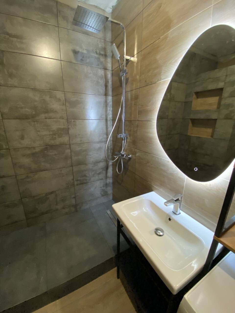 Ванная комната (ул. Волочаевская д. 8). Ремонт санузла, туалета, ванной под ключ в Казани. Укладка плитки