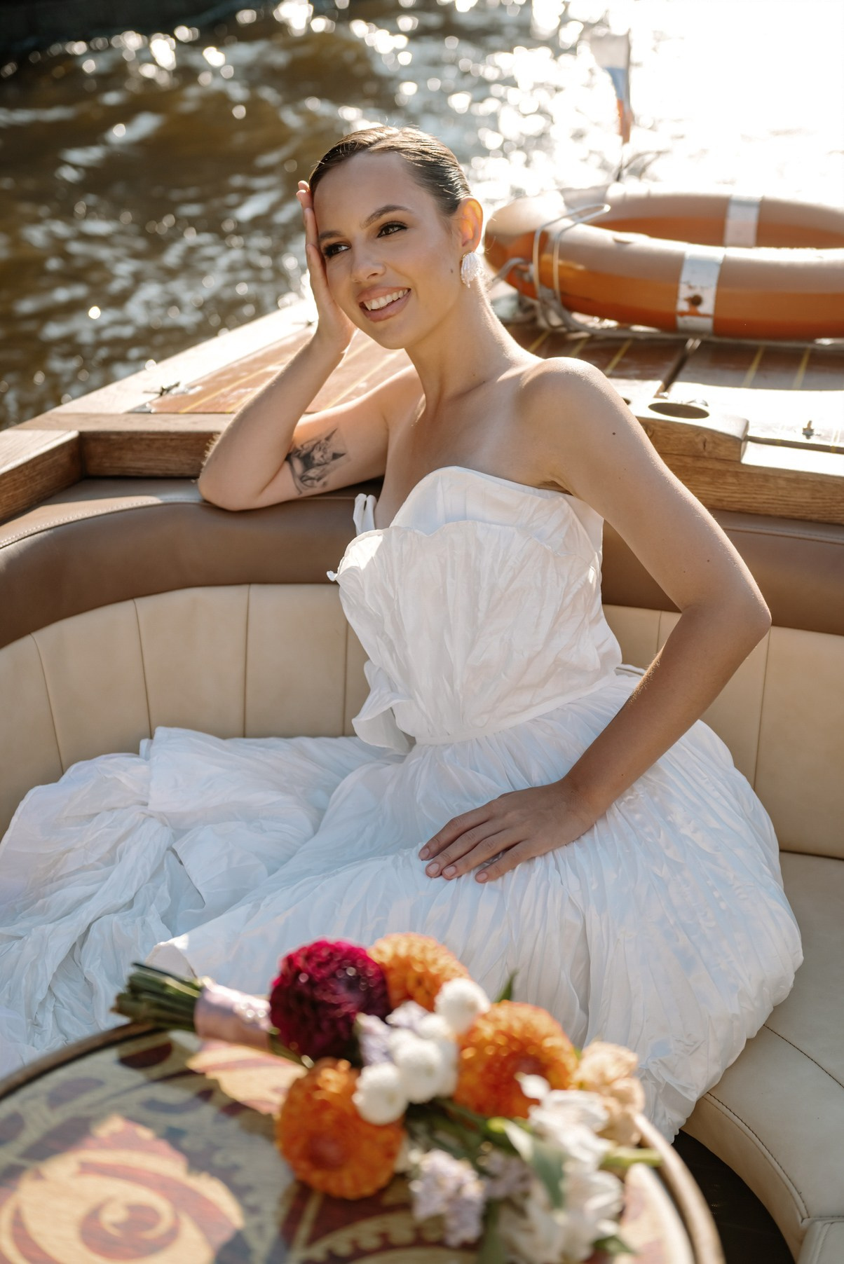 Свадьба на катере. Свадебный и сеейный фотограф в Санкт-Петербурге Елена Худякова