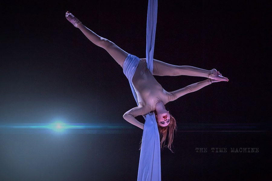 ПОЛДЭНС И ГИМНАСТИКА. Фотограф для маркетплейсов Михаил Бове