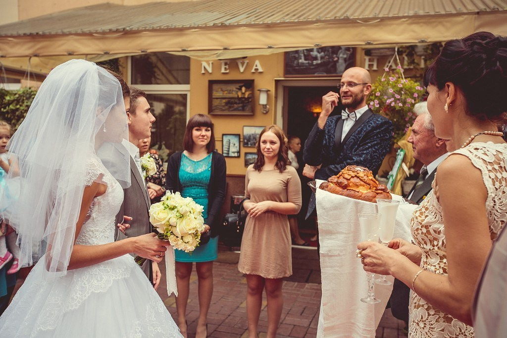 Дмитрий Кузеняткин минута славы, medlori fotobook Фотокниги в Липецке. Свадебная фотокнига «WEDDING DAY» Фотокнига постраничная (от 20 до 40 страниц), цена зависит от количества разворотов. Варианты фотокниг, созданные мной от фотосъёмки до дизайна. Цена: от 7500 руб за 10 разворотов. Обложка жёсткая, листы 350 мг. Фотограф Медведева Лариса.