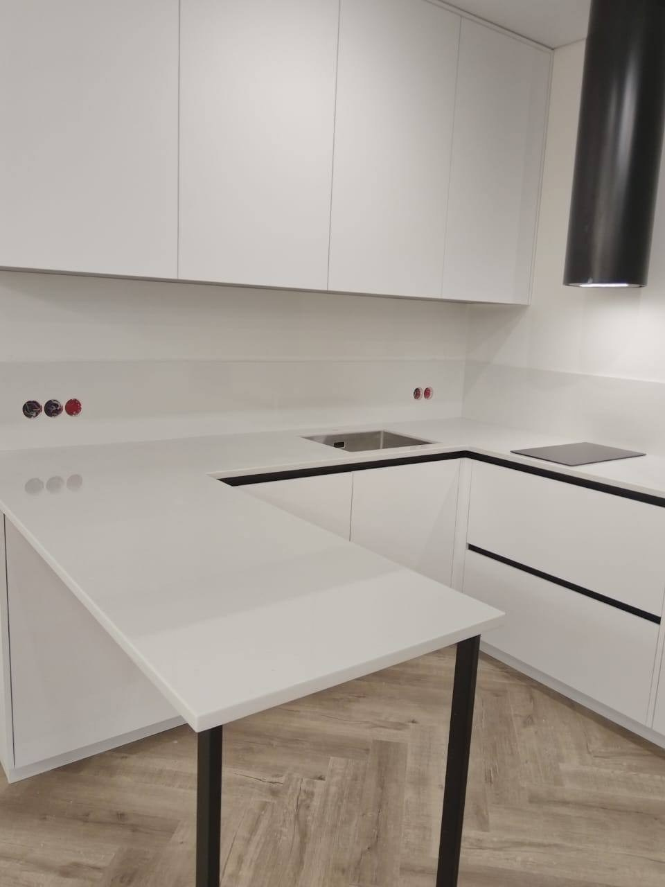 Фото с монтажа |Мебель на заказа: кухни, шкафы и т.д. в Томске. ГУДРУМ — Мебель на заказ в Томске | Кухни | Шкафы | Стулья и Столы