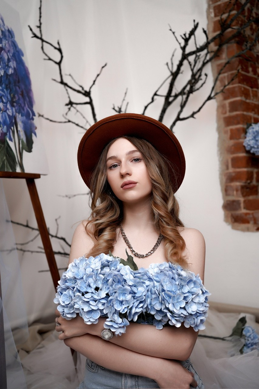 Женская фотосессия в студии Тепло в Новочеркасске. Свадебный фотограф в Ростове-на-Дону. Таинство Крещения и Венчания, семейные фотосессии. Алёна Чёботова