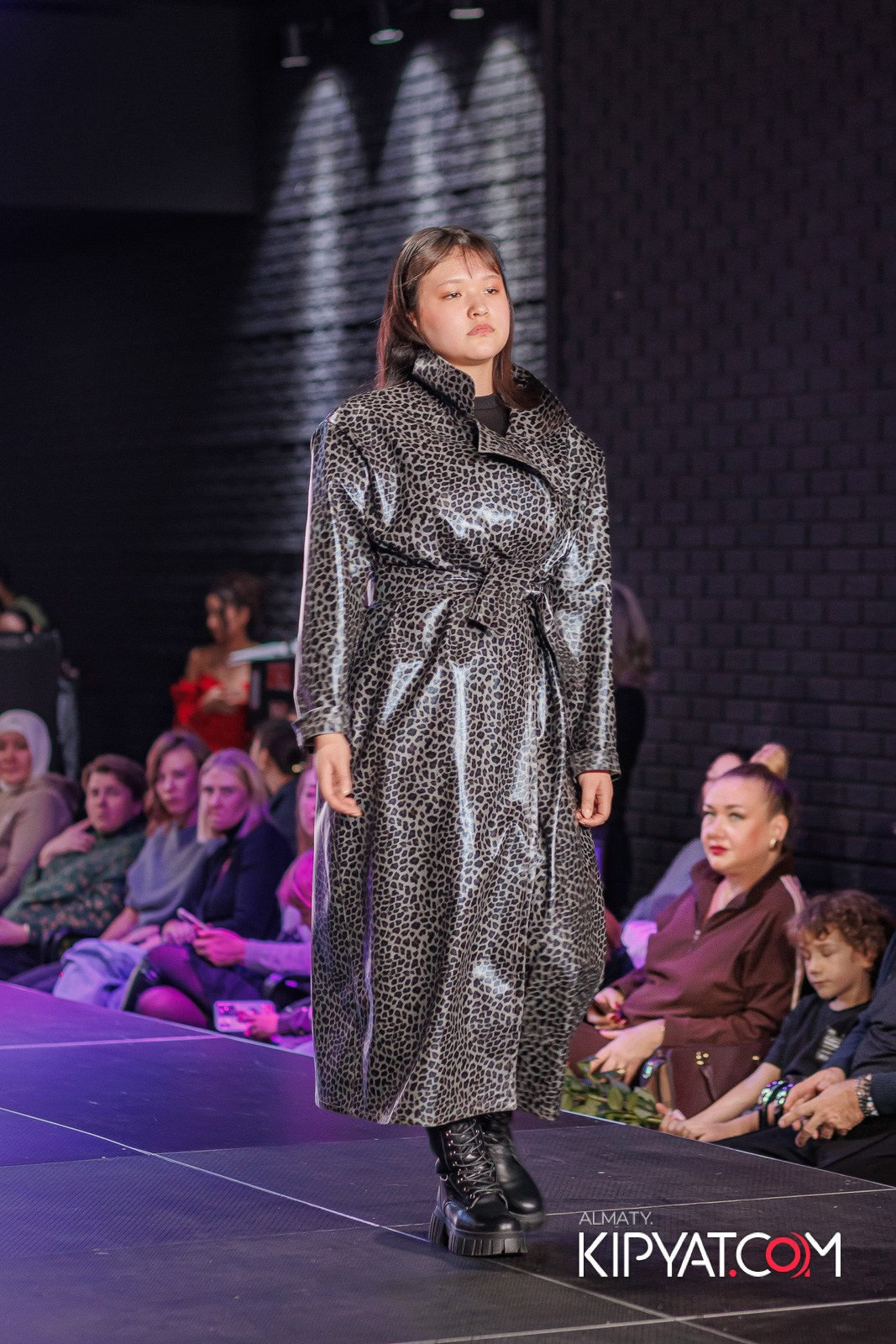 JUNIOR MODELS SHOW В РАМКАХ БЛАГОТВОРИТЕЛЬНОГО ПРОЕКТА МОДА ЗА СЧАСТЬЕ ДЕТЕЙ. КИПЯТКОМ АЛМАТЫ!