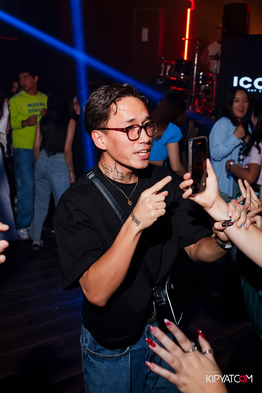 НОЧНОЙ КЛУБ ICON. КИПЯТКОМ АЛМАТЫ!