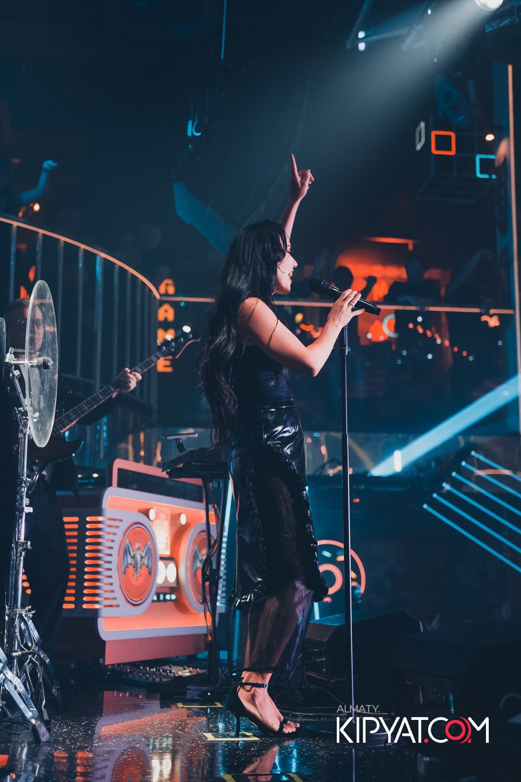 SANTA BARBARA — ВЫСТУПЛЕНИЕ ОЛЬГИ СЕРЯБКИНОЙ. КИПЯТКОМ АЛМАТЫ!