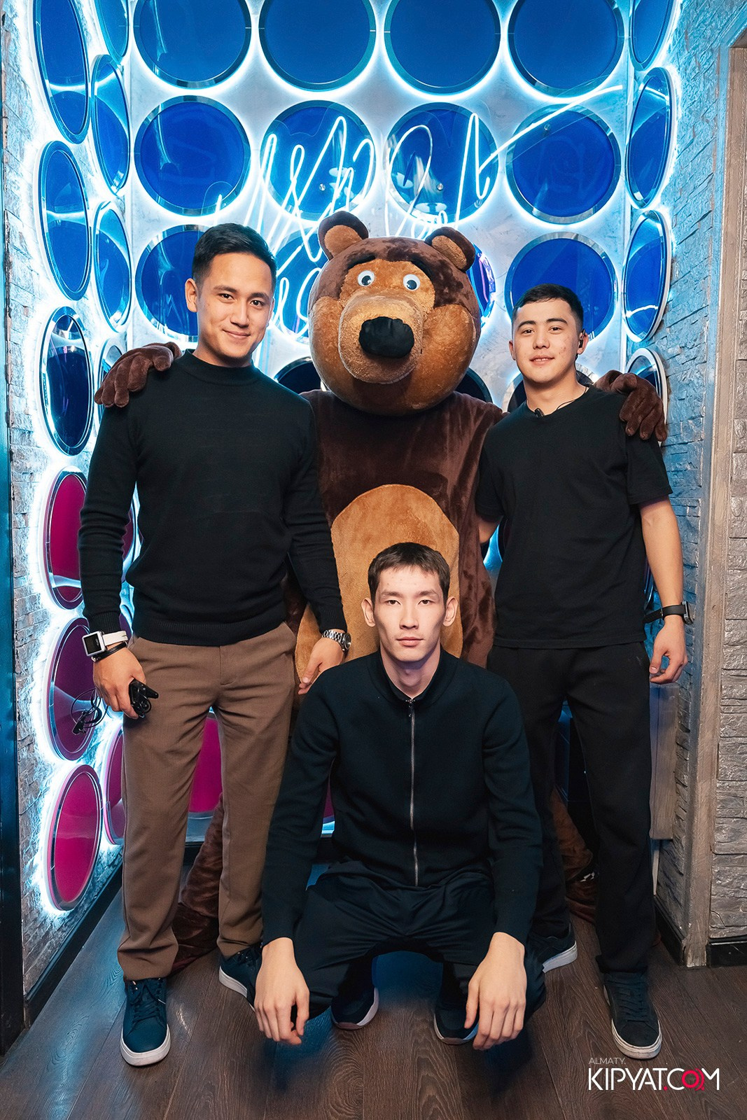 УХО И МЕДВЕДЬ НА ГАГАРИНА. КИПЯТКОМ АЛМАТЫ!