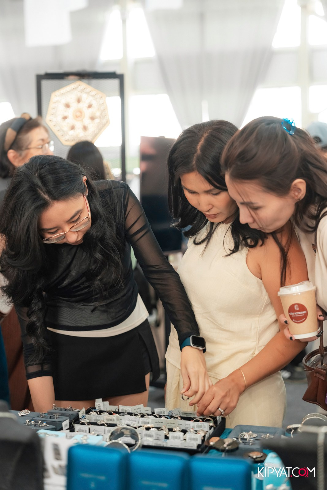 ETHNO POP-UP STORE, SABANTOI B SADU ARENA. КИПЯТКОМ АЛМАТЫ!