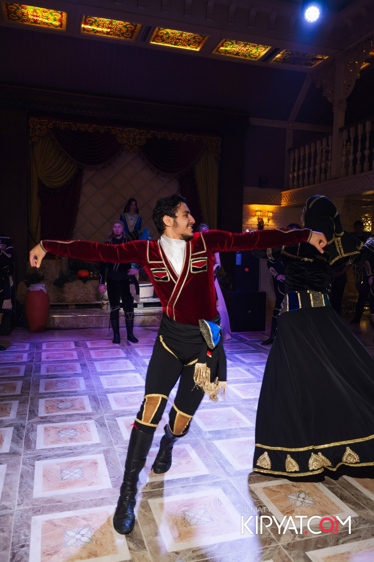 ALAZANI НА КАБАНБАЙ БАТЫРА. КИПЯТКОМ АЛМАТЫ!