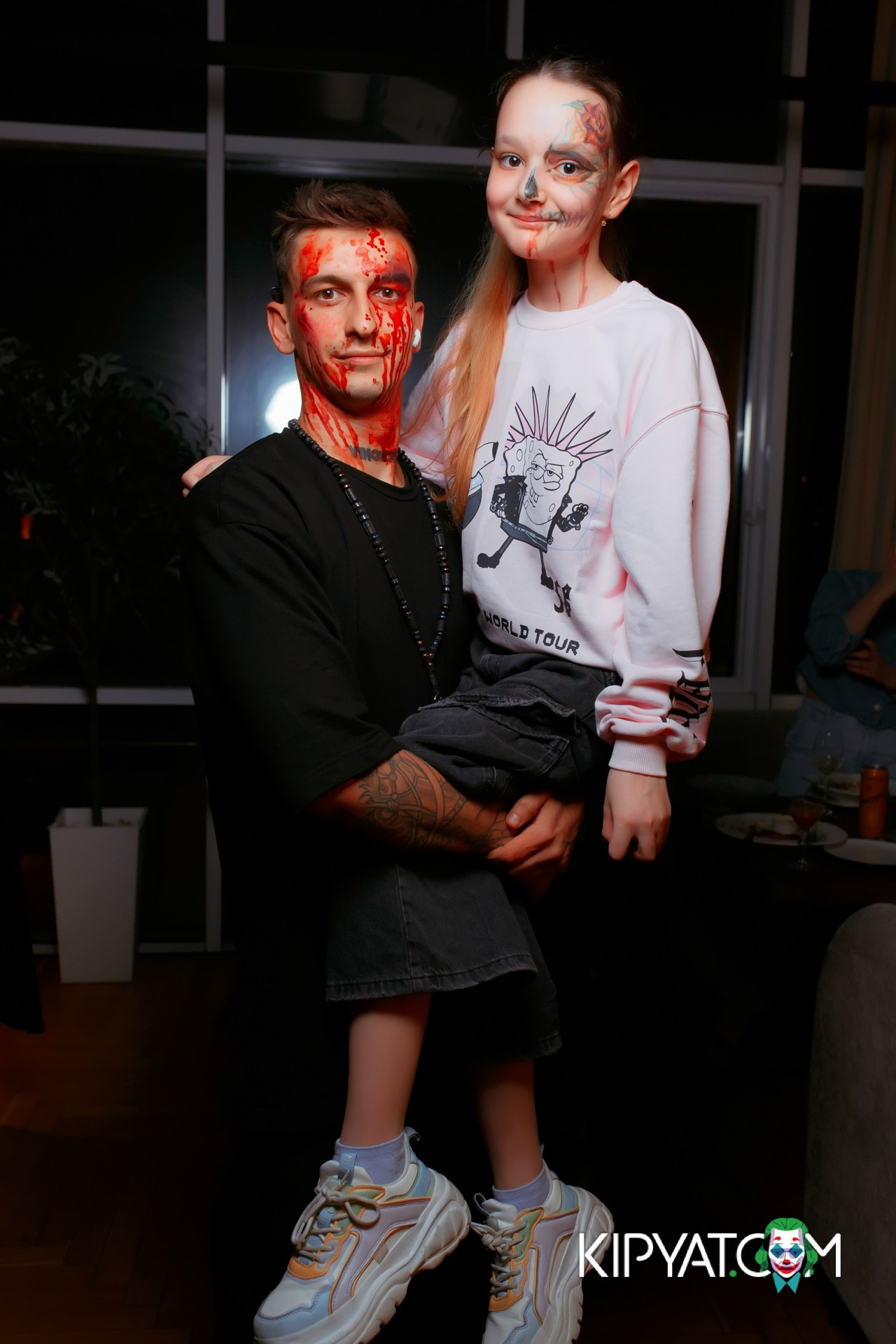 TO HE MOON LOUNGE & HOOKAN. КИПЯТКОМ АЛМАТЫ!