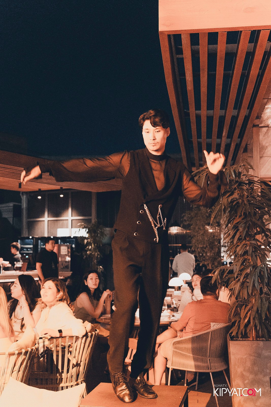 QUEEN. КИПЯТКОМ АЛМАТЫ!