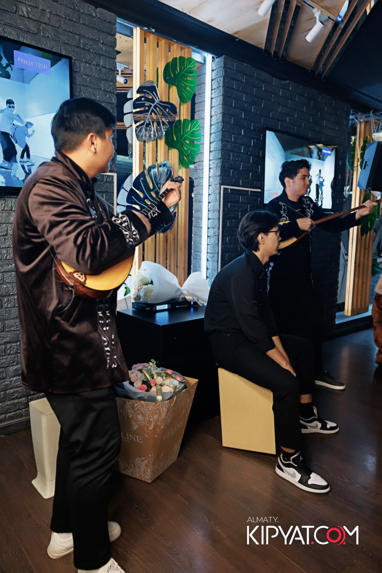 УХО И МЕДВЕДЬ НА ГАГАРИНА. КИПЯТКОМ АЛМАТЫ!