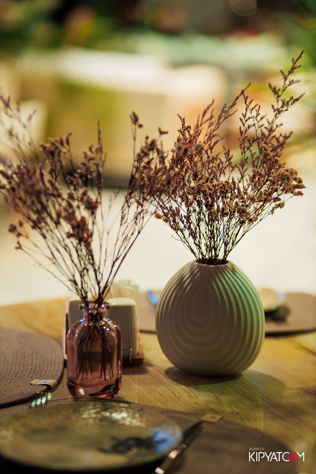 FRIENDS BAR & TERRACE. КИПЯТКОМ АЛМАТЫ!