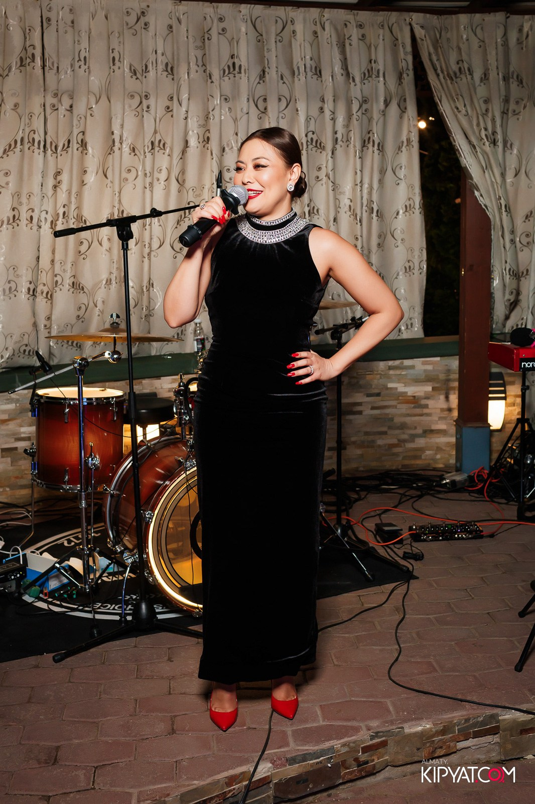 РЕСТОРАН УЧ ЛЯГАН. КИПЯТКОМ АЛМАТЫ!