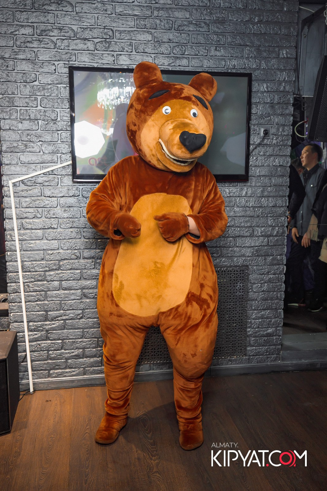 УХО И МЕДВЕДЬ НА ГАГАРИНА. КИПЯТКОМ АЛМАТЫ!