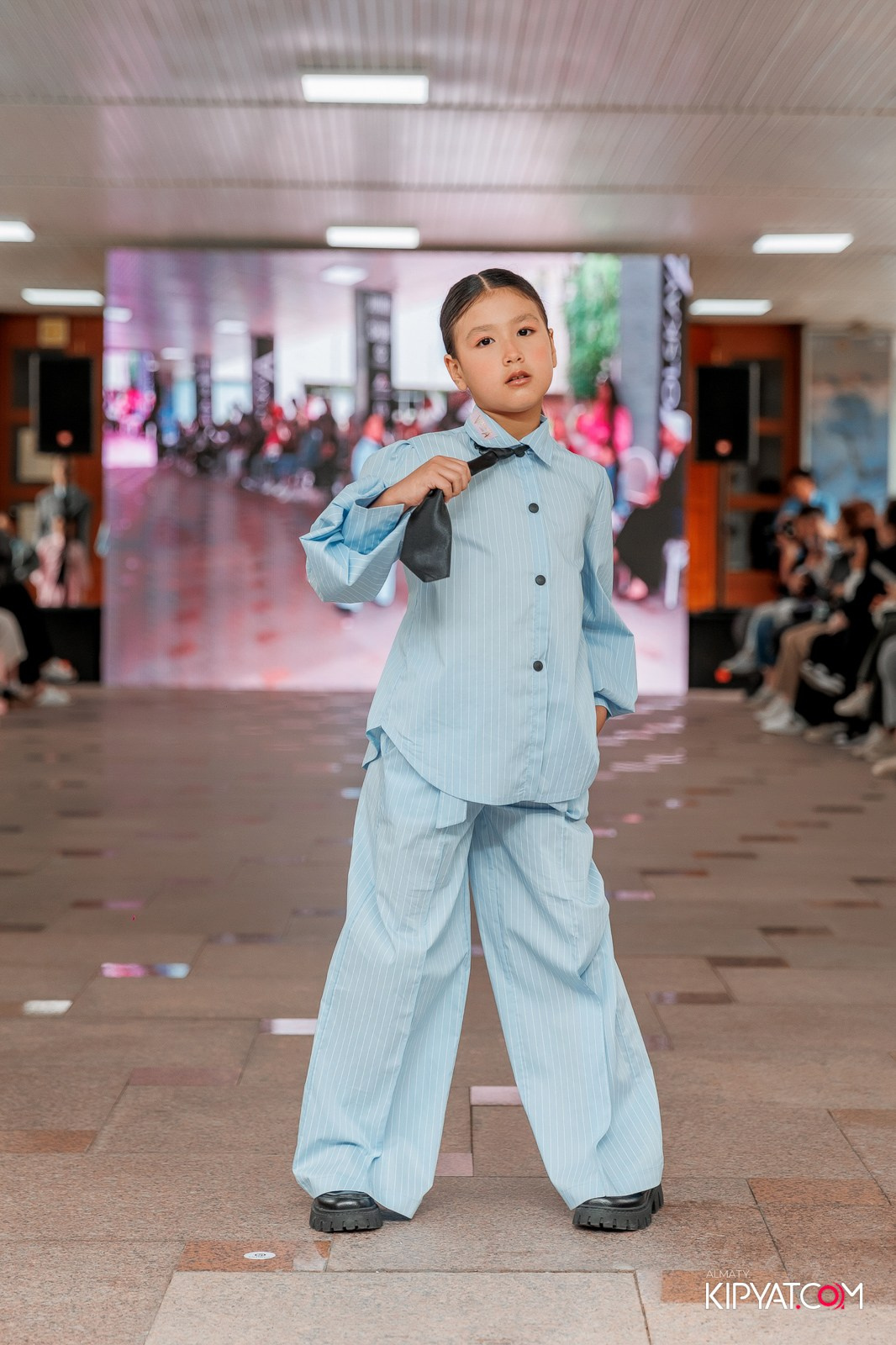 JUNIOR FASHION SHOW. КИПЯТКОМ АЛМАТЫ!