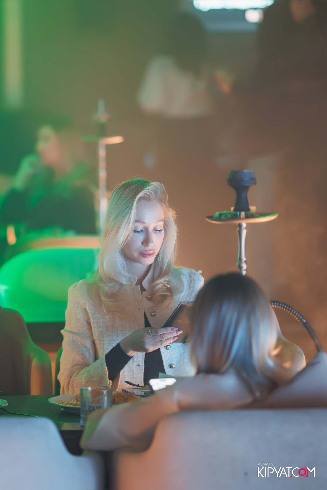 LAUREATE GRAND CAFÉ. КИПЯТКОМ АЛМАТЫ!