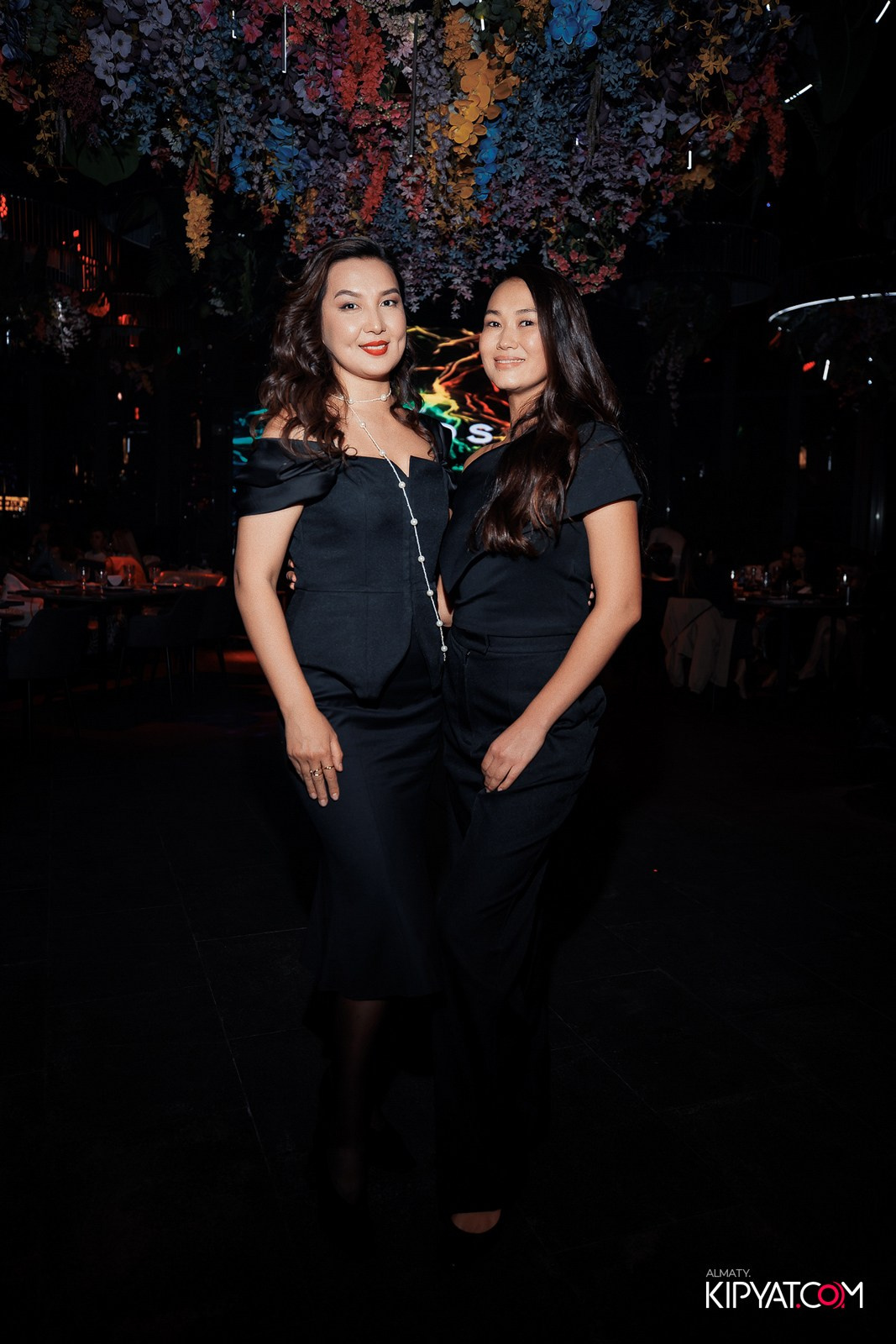 FRIENDS BAR & TERRACE. КИПЯТКОМ АЛМАТЫ!