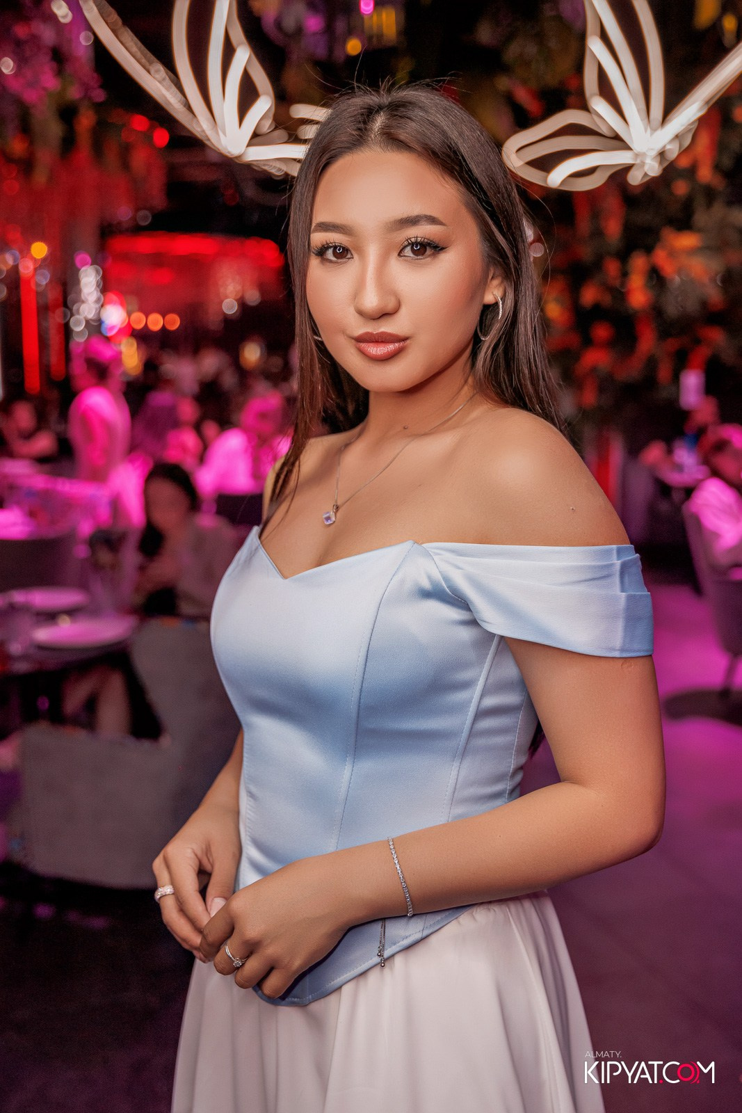 FRIENDS BAR & TERRACE. КИПЯТКОМ АЛМАТЫ!