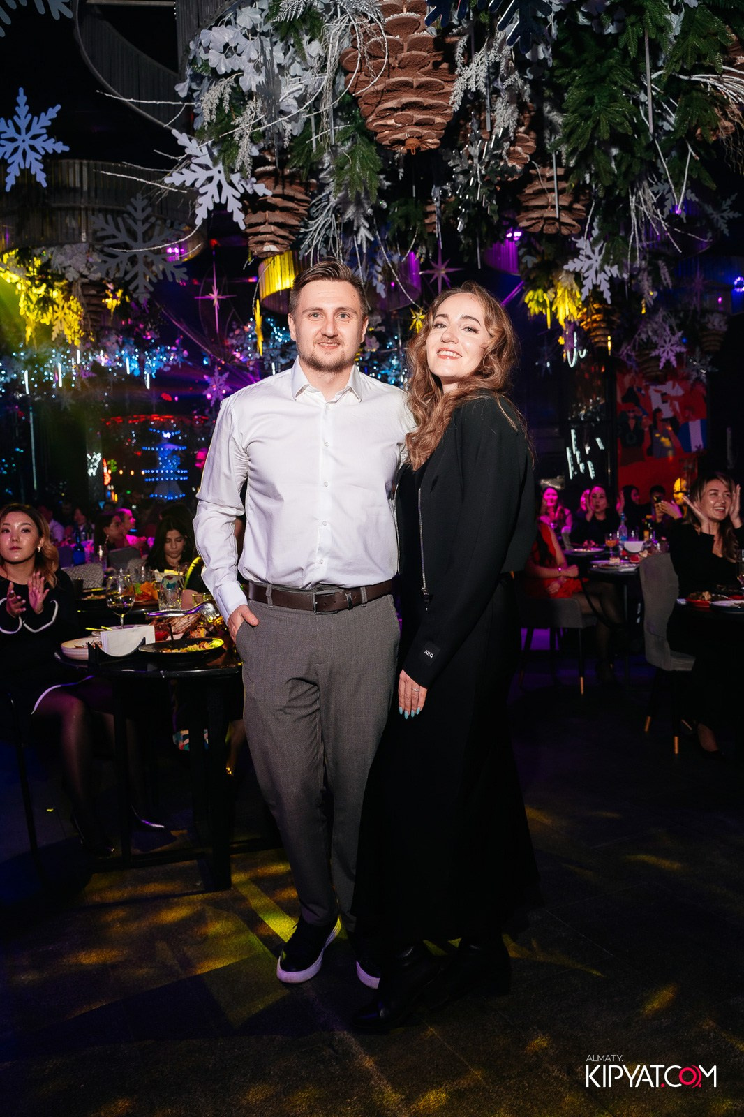 FRIENDS BAR & TERRACE. КИПЯТКОМ АЛМАТЫ!