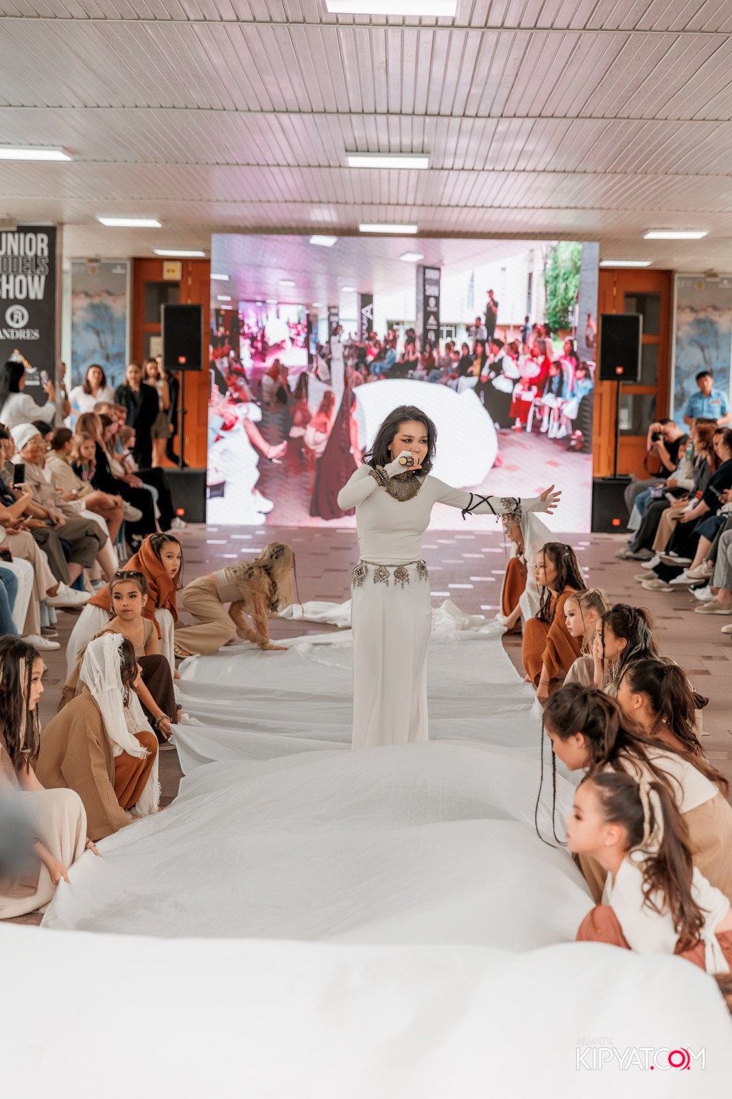 JUNIOR FASHION SHOW. КИПЯТКОМ АЛМАТЫ!