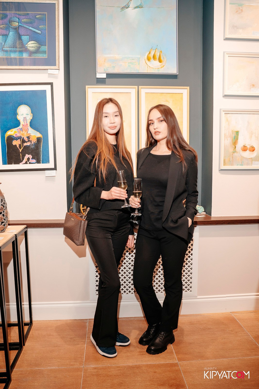 ОТКРЫТИЕ ХУДОЖЕСТВЕННОЙ ГАЛЕРЕИ ETNA ART LAB. КИПЯТКОМ АЛМАТЫ! Фотосъемка мероприятий в Алматы