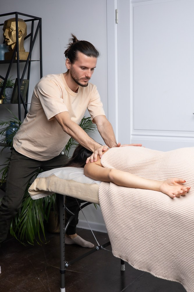 Массаж. Семейный и Свадебный фотограф в Сочи