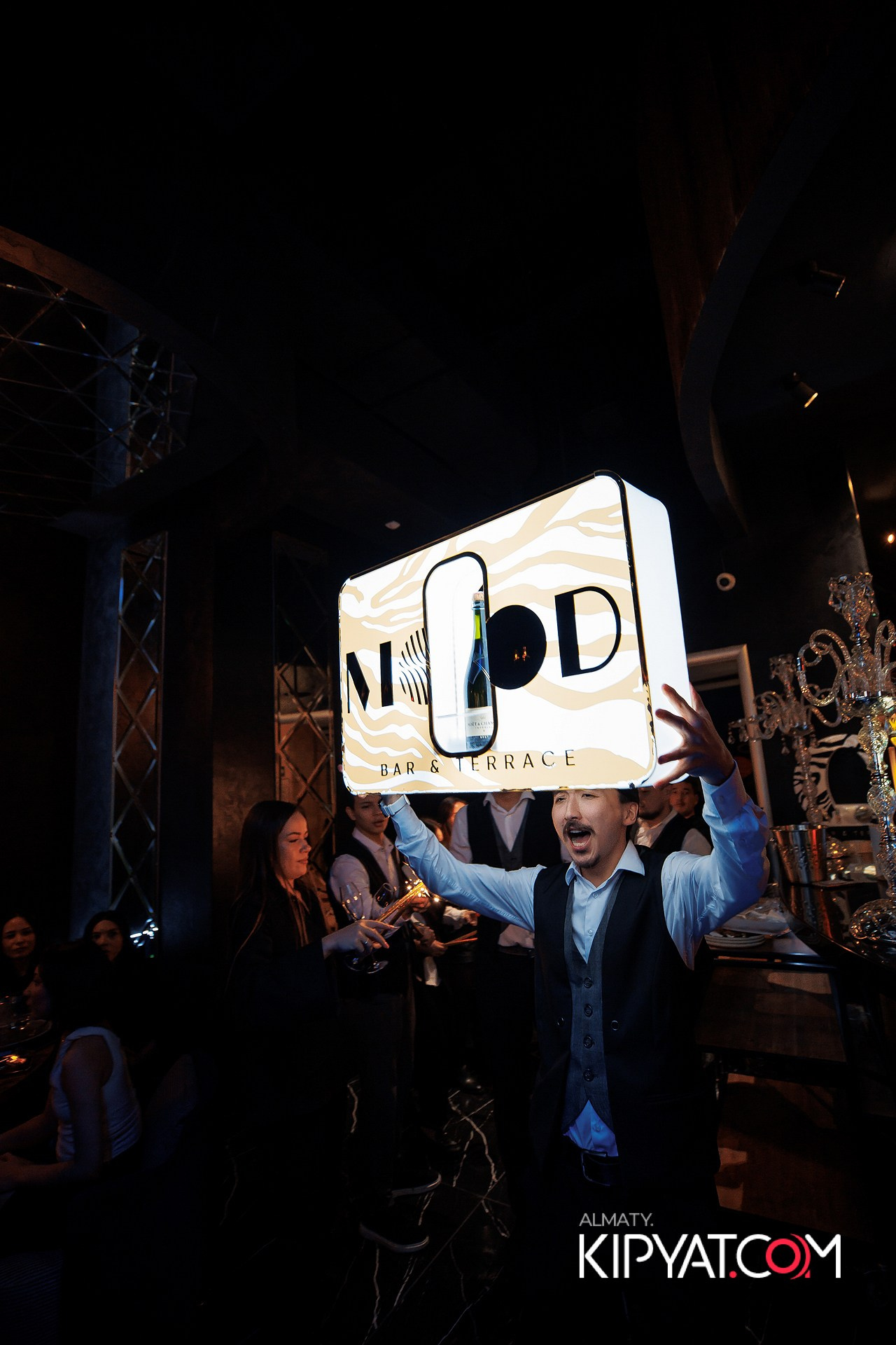 MOOD KARAOKE & TERRACE. КИПЯТКОМ АЛМАТЫ!