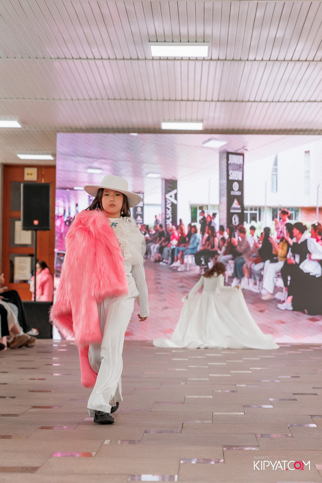 JUNIOR FASHION SHOW. КИПЯТКОМ АЛМАТЫ!