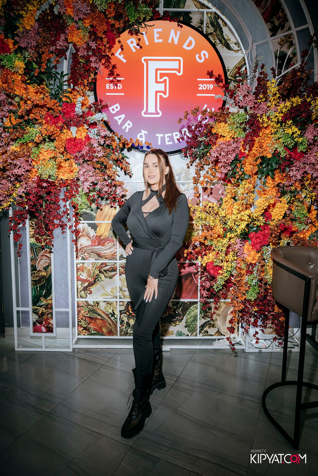 FRIENDS BAR & TERRACE. КИПЯТКОМ АЛМАТЫ! Фотосъемка мероприятий в Алматы