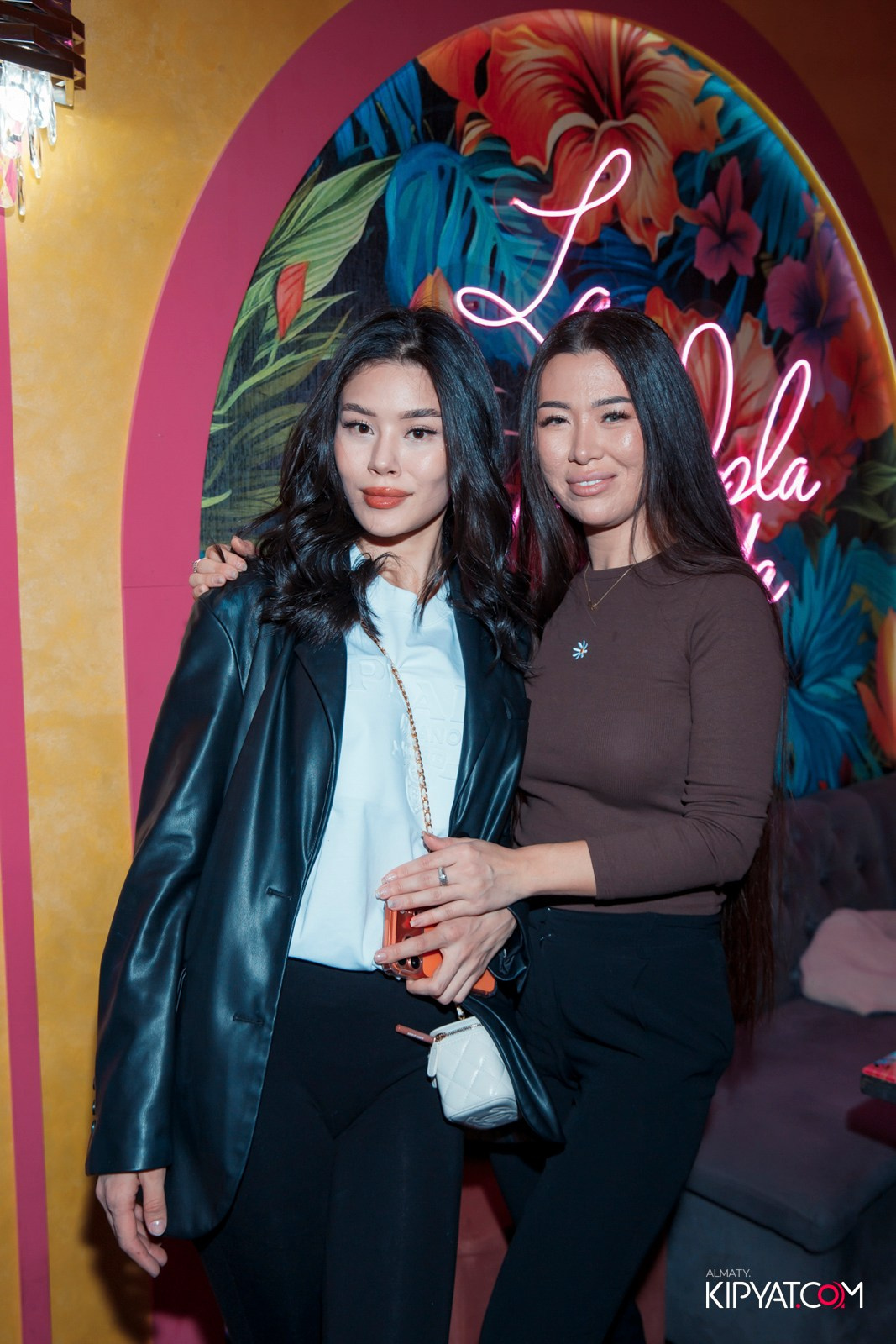 УХО И МЕДВЕДЬ НА САИНА. КИПЯТКОМ АЛМАТЫ! Фотосъемка мероприятий в Алматы