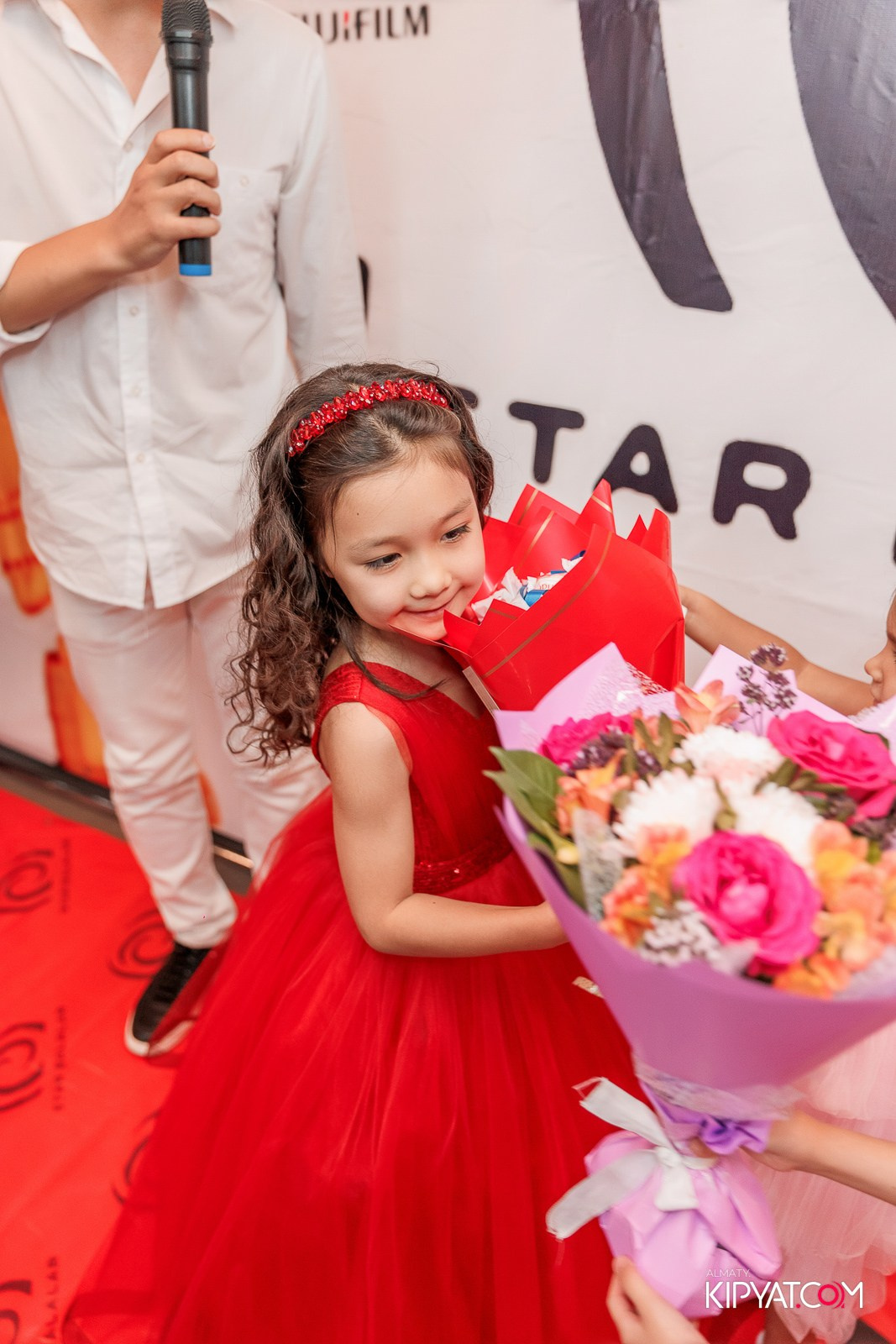 ПРЕЗЕНТАЦИЯ 10 ГРУППЫ КИНОПРОЕКТА STARBALALAR. КИПЯТКОМ АЛМАТЫ!