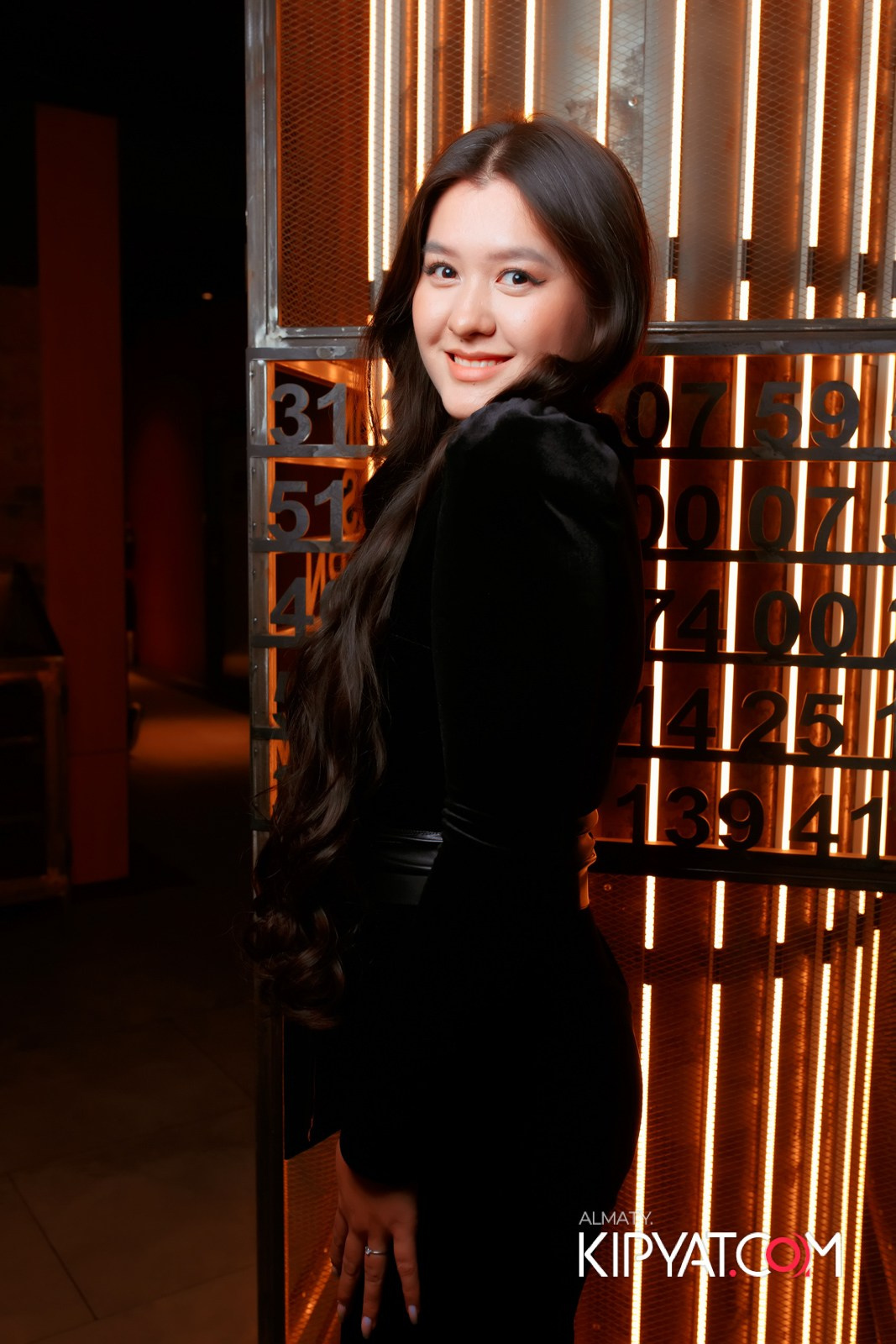 SPACE LOUNGE BAR. КИПЯТКОМ АЛМАТЫ!