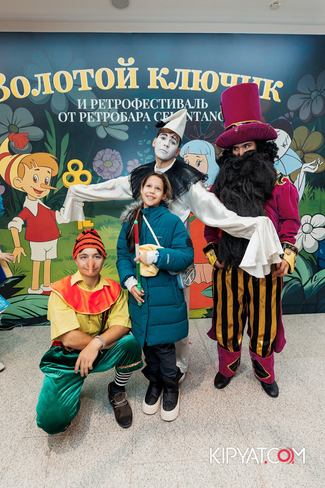 ЗОЛОТОЙ КЛЮЧИК И РЕТРОФЕСТИВАЛЬ ОТ РЕСТОБАРА CELENTANO. КИПЯТКОМ АЛМАТЫ!