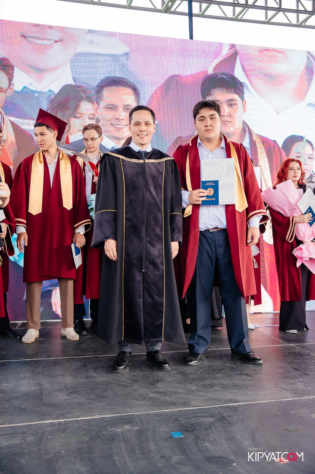 ВРУЧЕНИЕ ДИПЛОМОВ — НАРХОЗ КОЛЛЕДЖ. Part 3. КИПЯТКОМ АЛМАТЫ!
