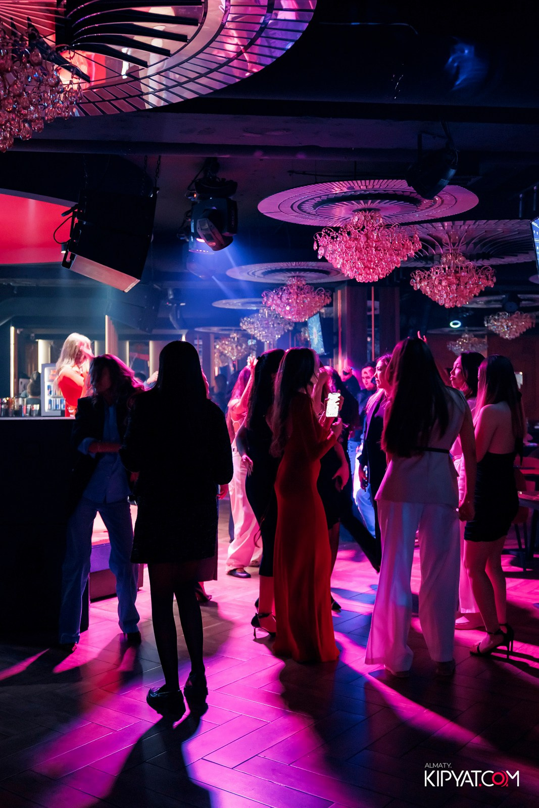 ЗАЯ, НА БИС. КИПЯТКОМ АЛМАТЫ!