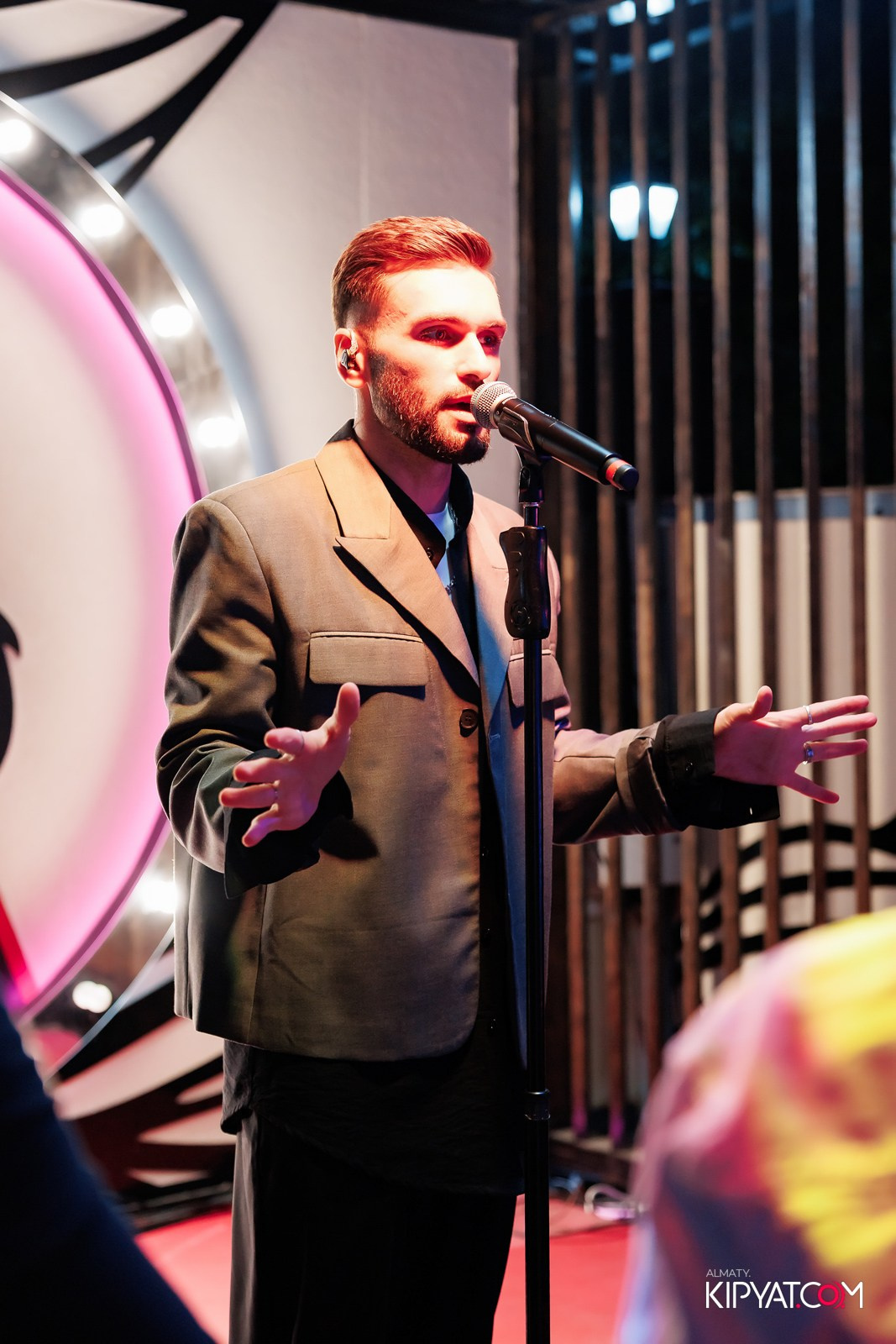 НОДАР РЕВИЯ В «ЗАЯ, НА БИС». КИПЯТКОМ АЛМАТЫ!