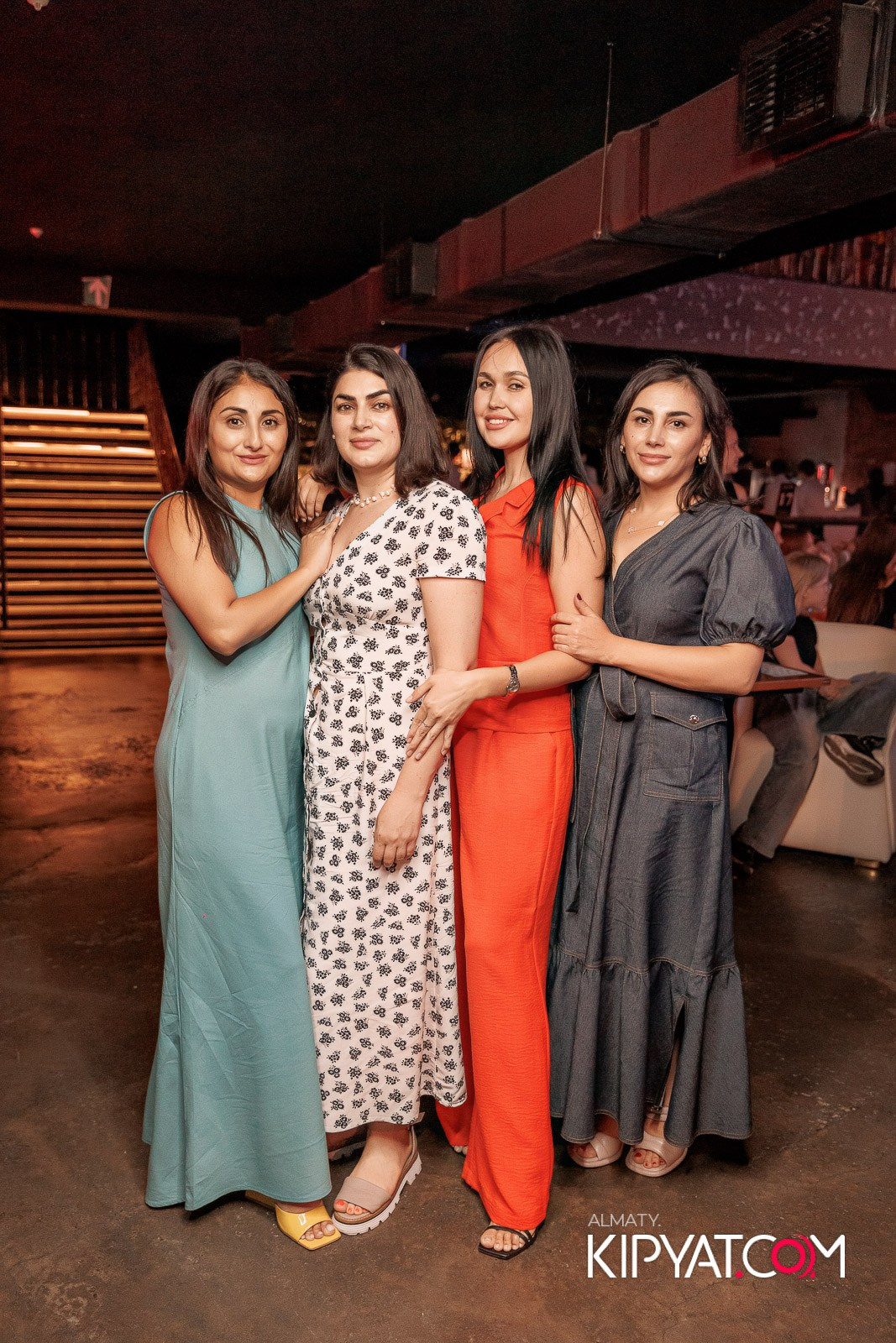 МУЗЫКАЛЬНОЕ ЛОТО В HIT RETRO. КИПЯТКОМ АЛМАТЫ!