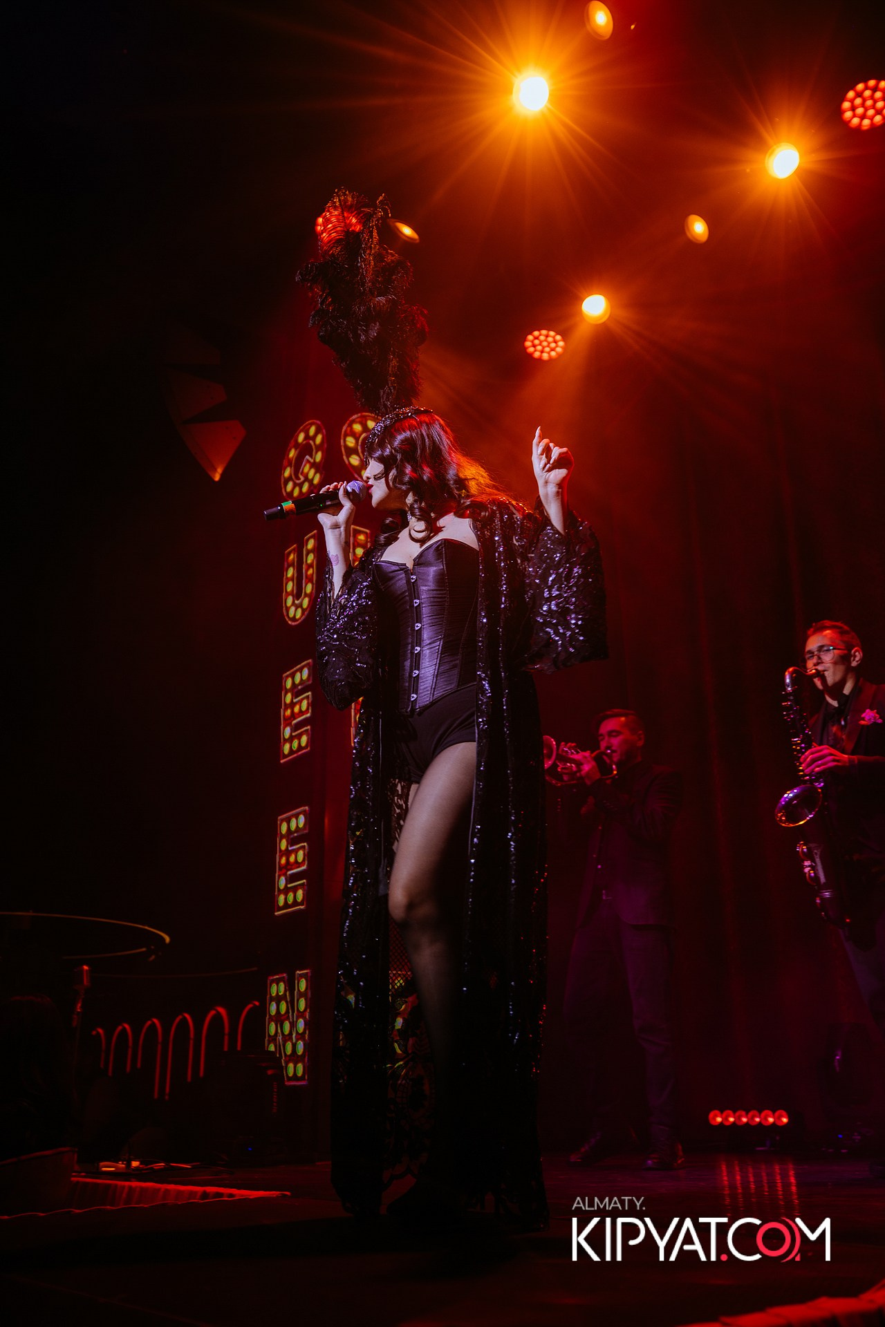 QUEEN. КИПЯТКОМ АЛМАТЫ!