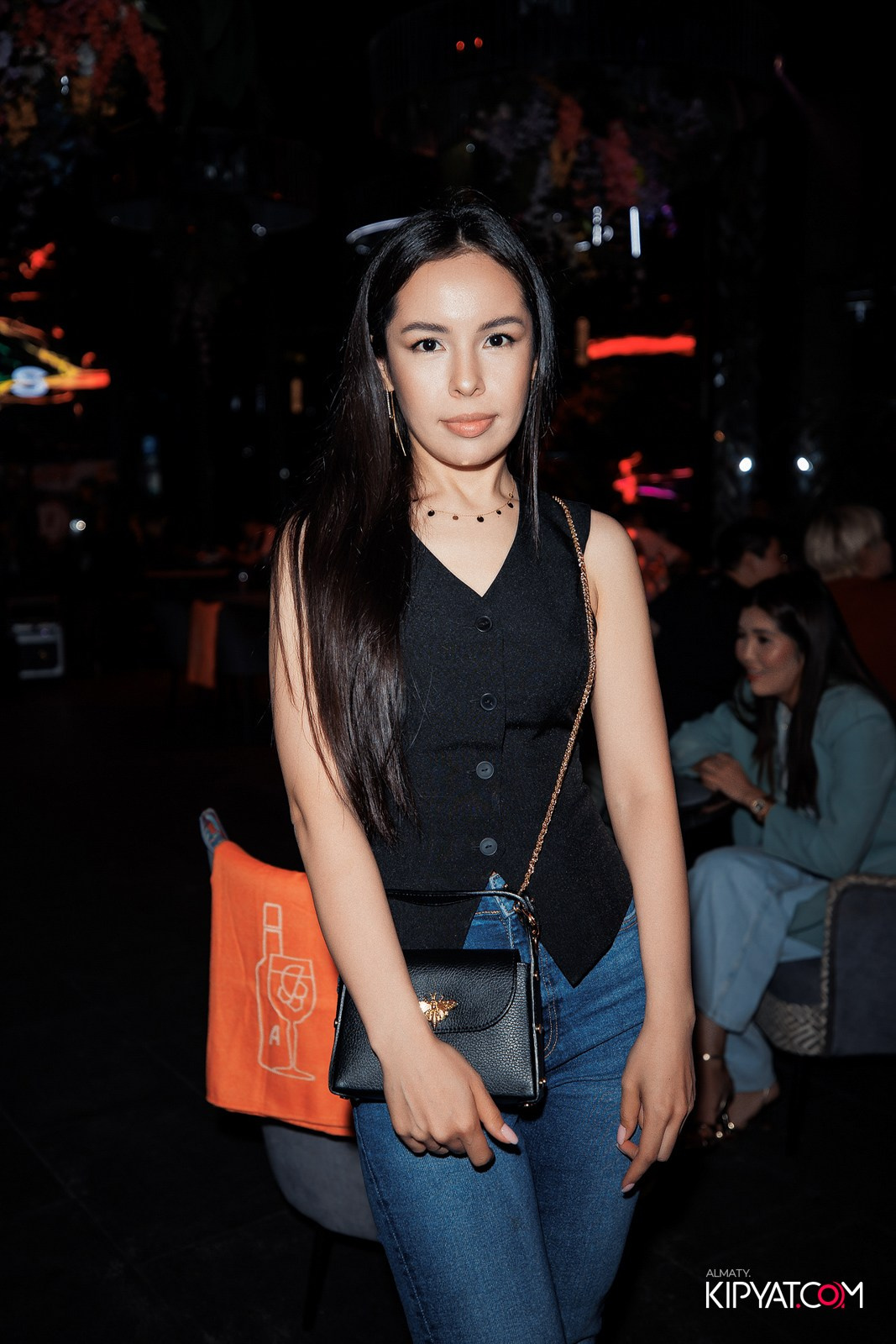 FRIENDS BAR & TERRACE. КИПЯТКОМ АЛМАТЫ!