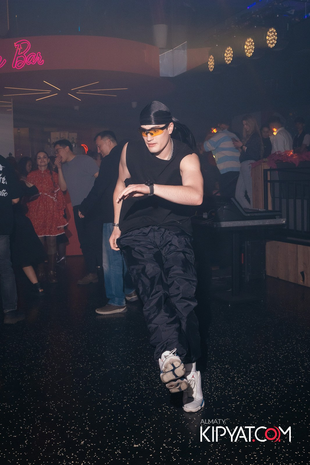 SANTA BARBARA — «OldСкулы Свело» Выступление группы 101. КИПЯТКОМ АЛМАТЫ!