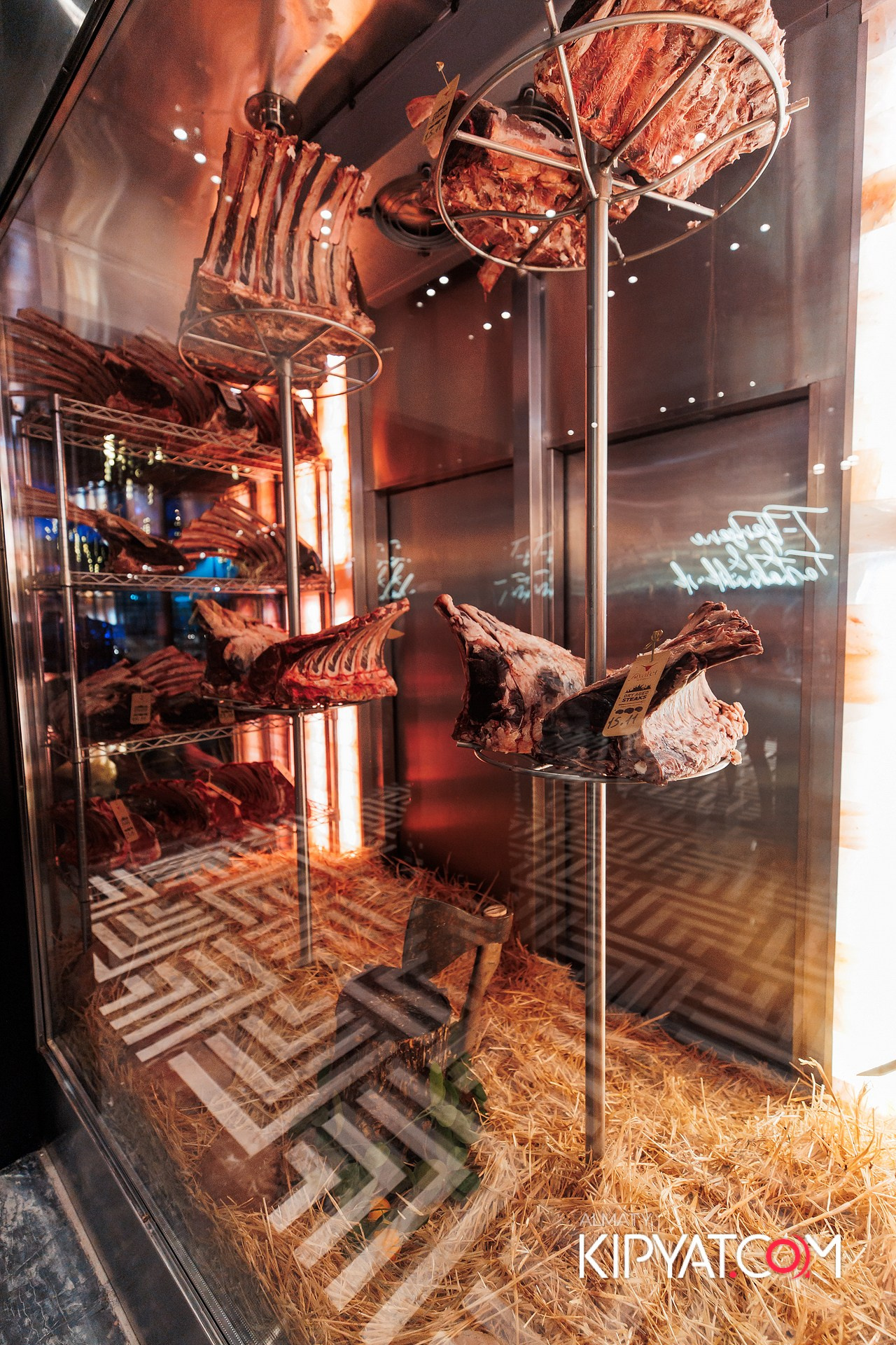 ZIYAFET MEAT HOUSE. КИПЯТКОМ АЛМАТЫ!