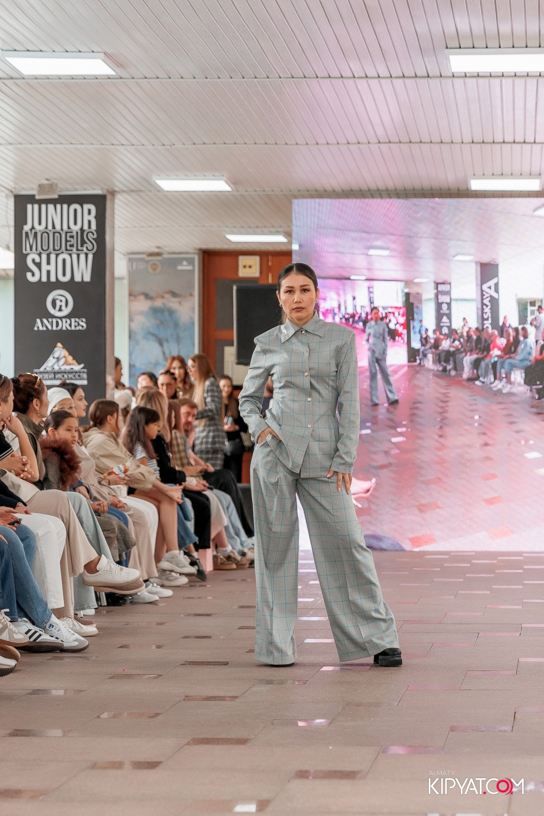 JUNIOR FASHION SHOW. КИПЯТКОМ АЛМАТЫ!