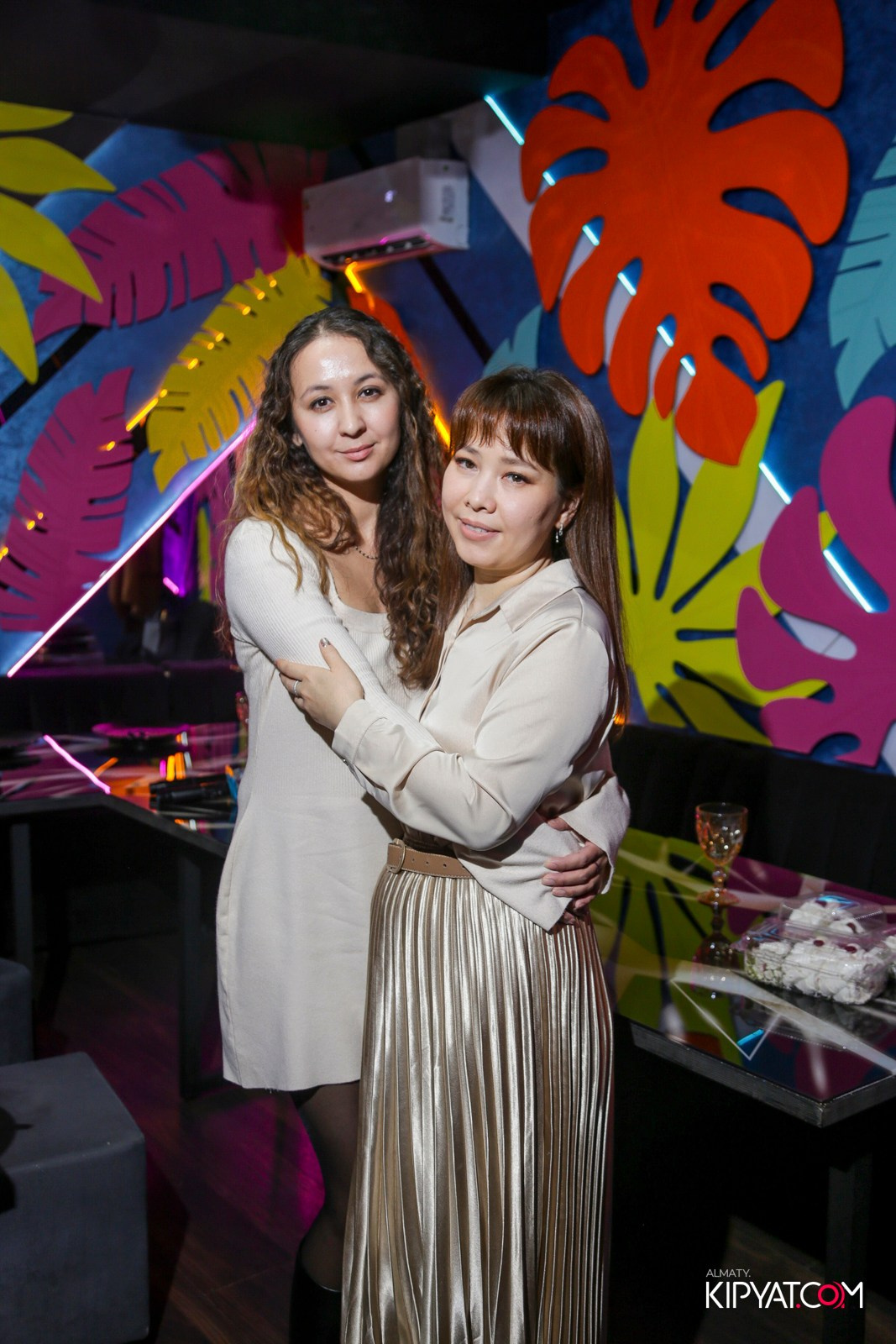 УХО И МЕДВЕДЬ НА САИНА. КИПЯТКОМ АЛМАТЫ!