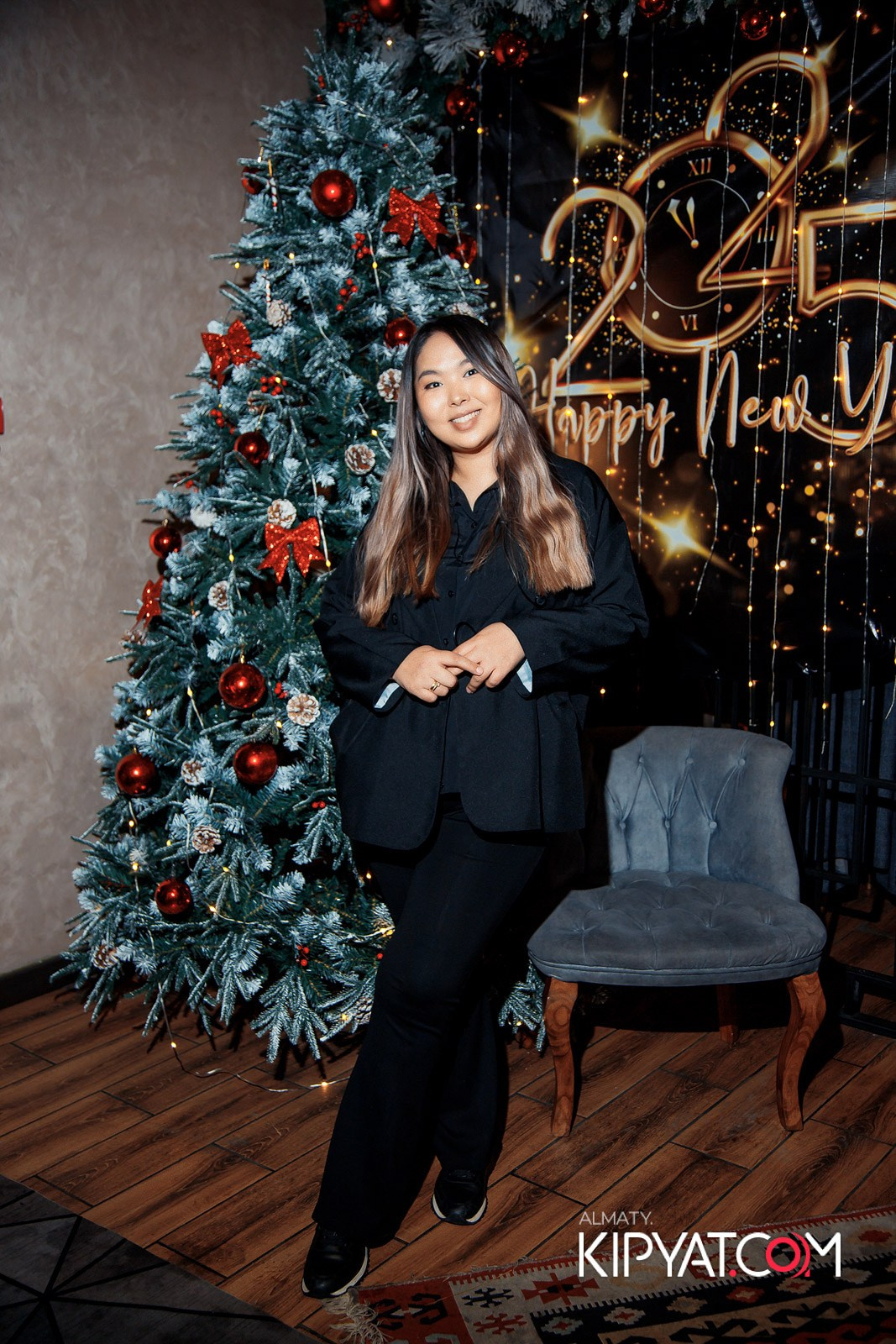 КАФЕ ЖАСМИН НА МОМЫШУЛЫ. КИПЯТКОМ АЛМАТЫ!