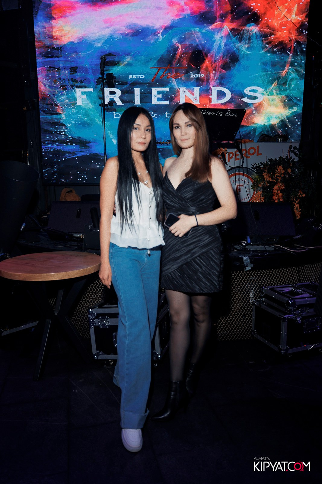 FRIENDS BAR & TERRACE. КИПЯТКОМ АЛМАТЫ!