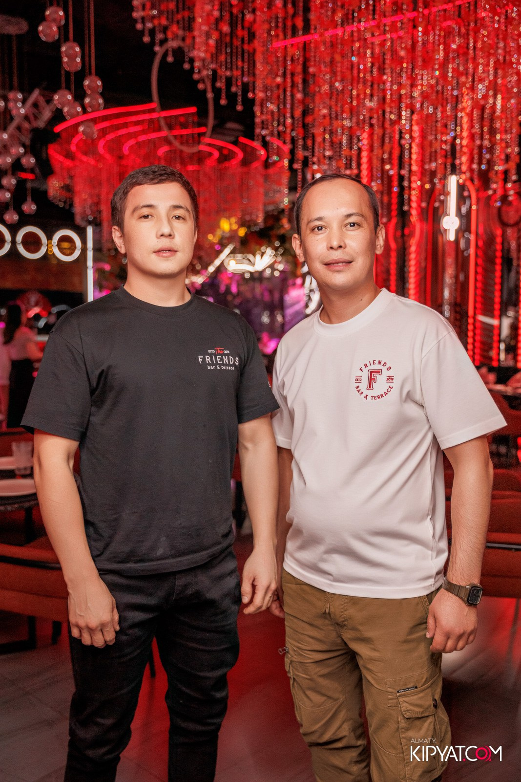 FRIENDS BAR & TERRACE. КИПЯТКОМ АЛМАТЫ!