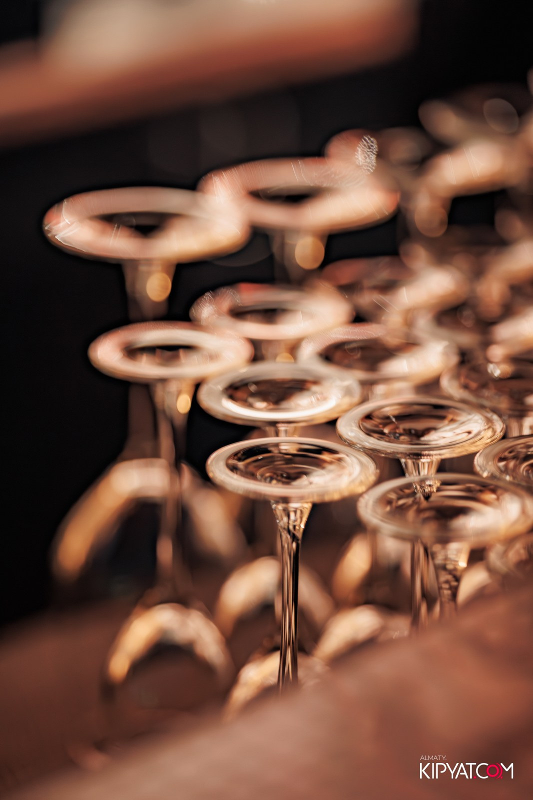 LAUREATE GRAND CAFÉ. КИПЯТКОМ АЛМАТЫ!